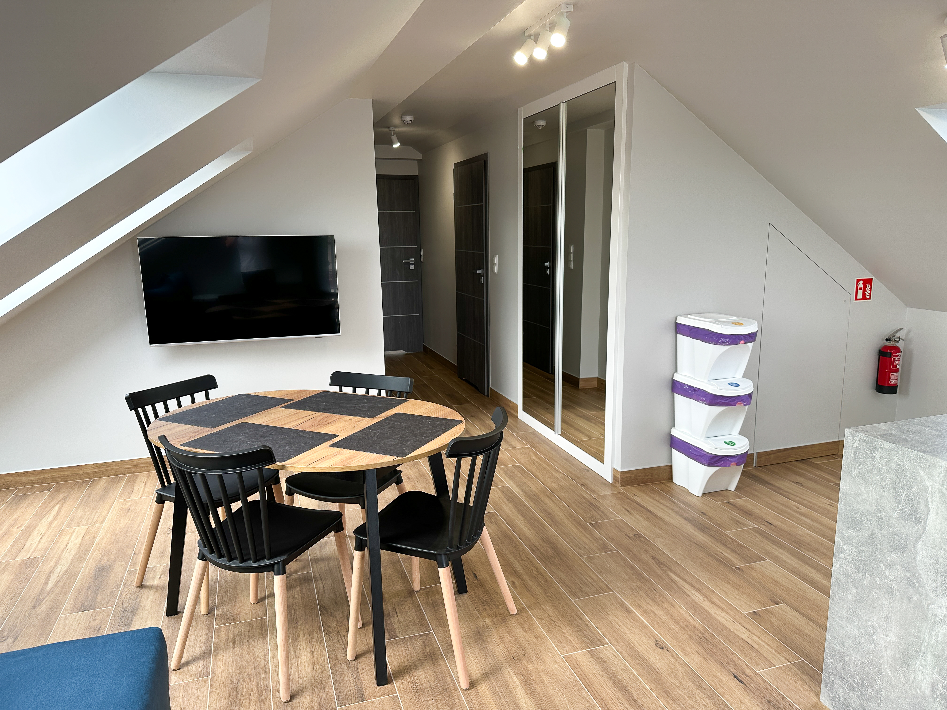 Pod Czwórką - Pokoje i Apartmenty — więcej zdjęć