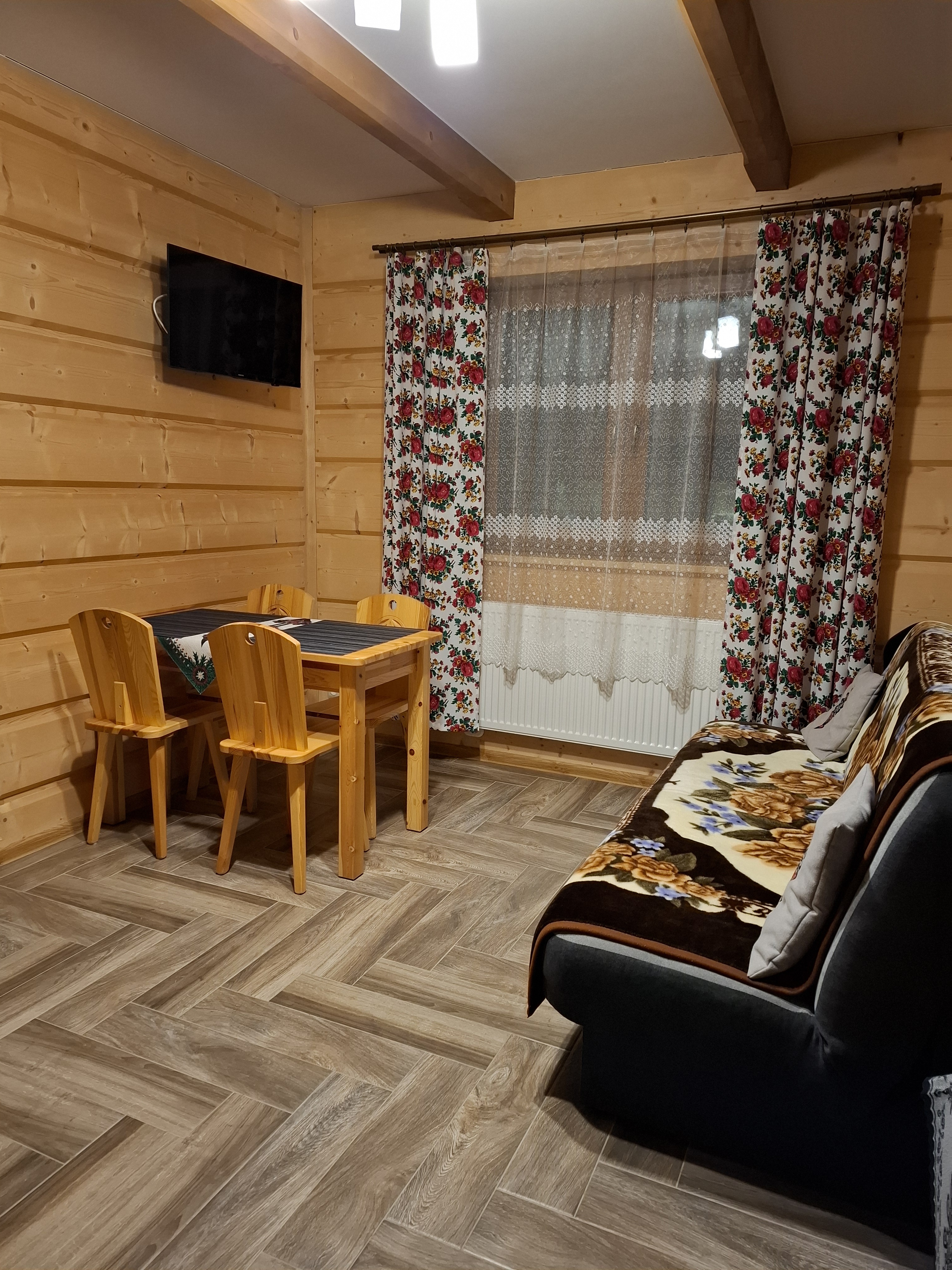 Miejscówka przy potoku — zdjęcie 3