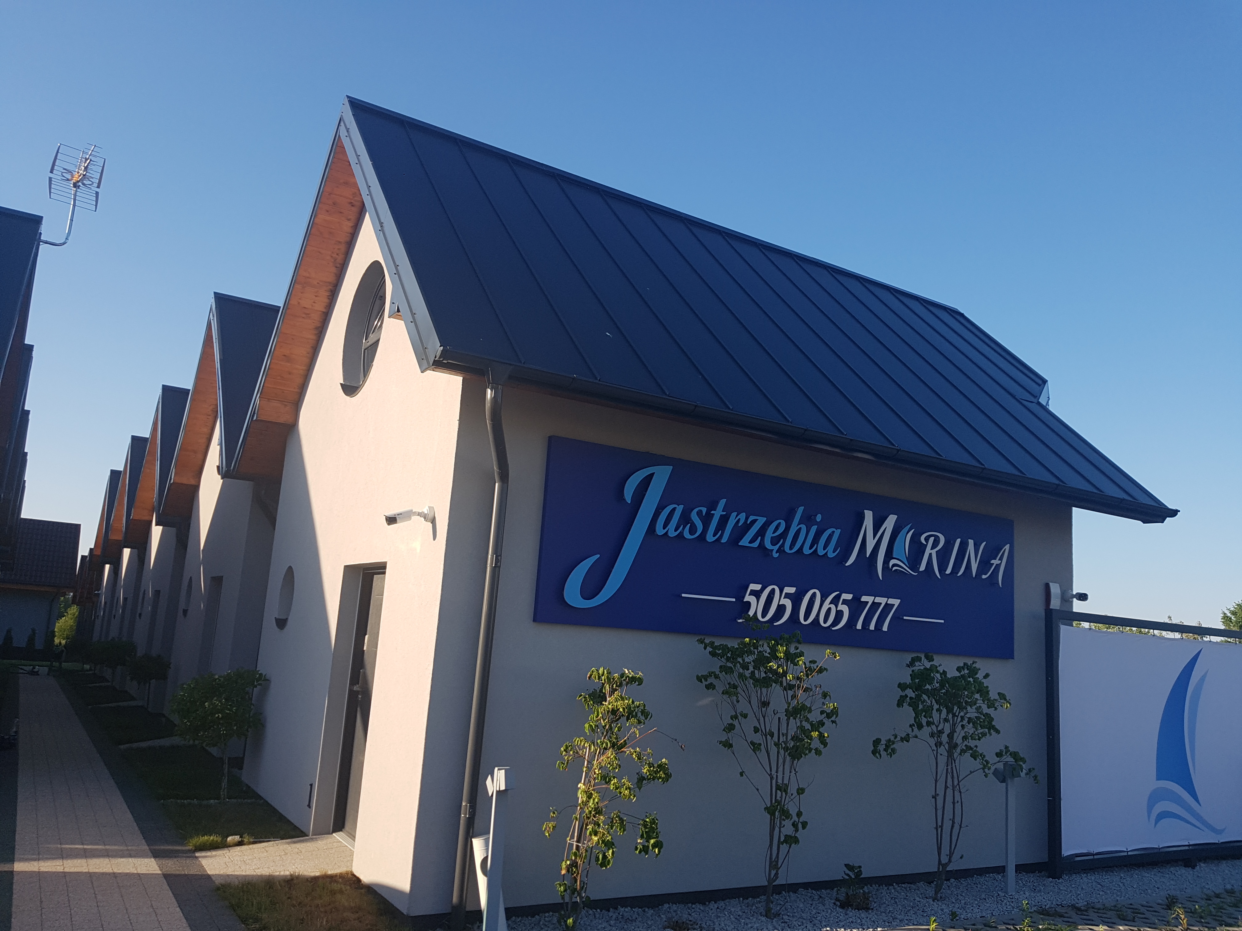 Jastrzębia Marina - | Noclegi nad morzem
