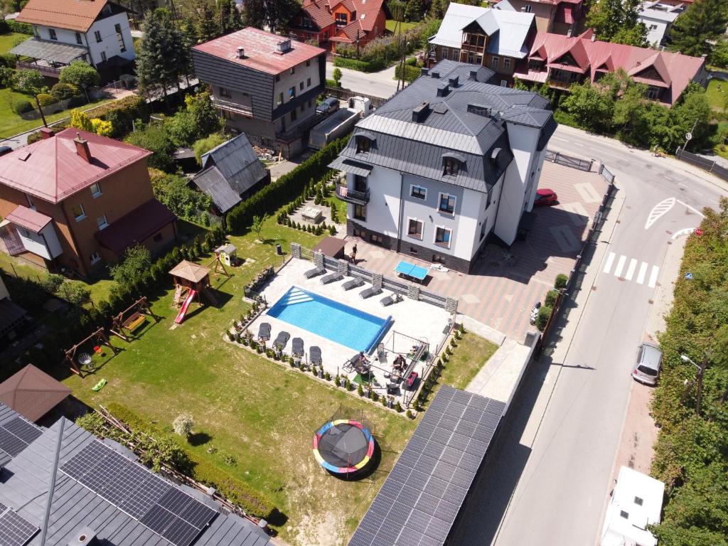 Willa Cicha Basen Grota Solna Sauna — zdjęcie główne